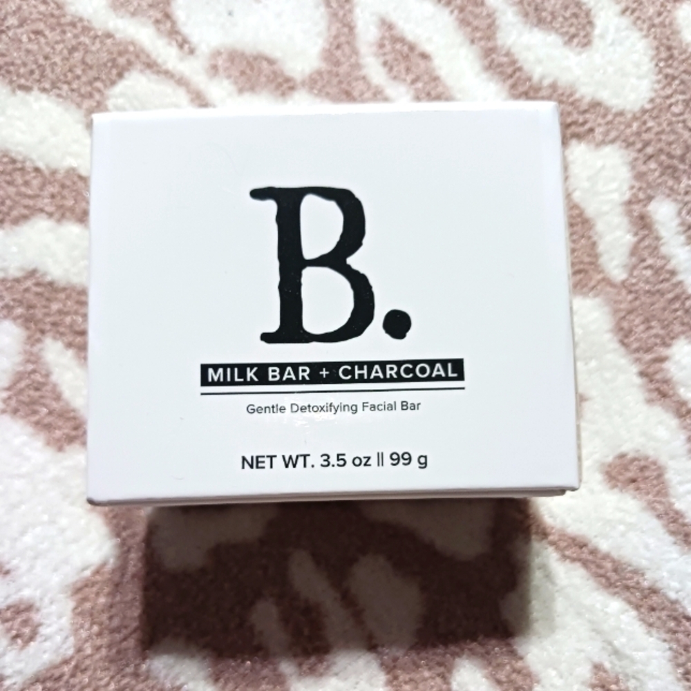 Beekman 1802 Milk Bar + Charcoal  3.5 oz Gentle Detoxifying Facial Bar New